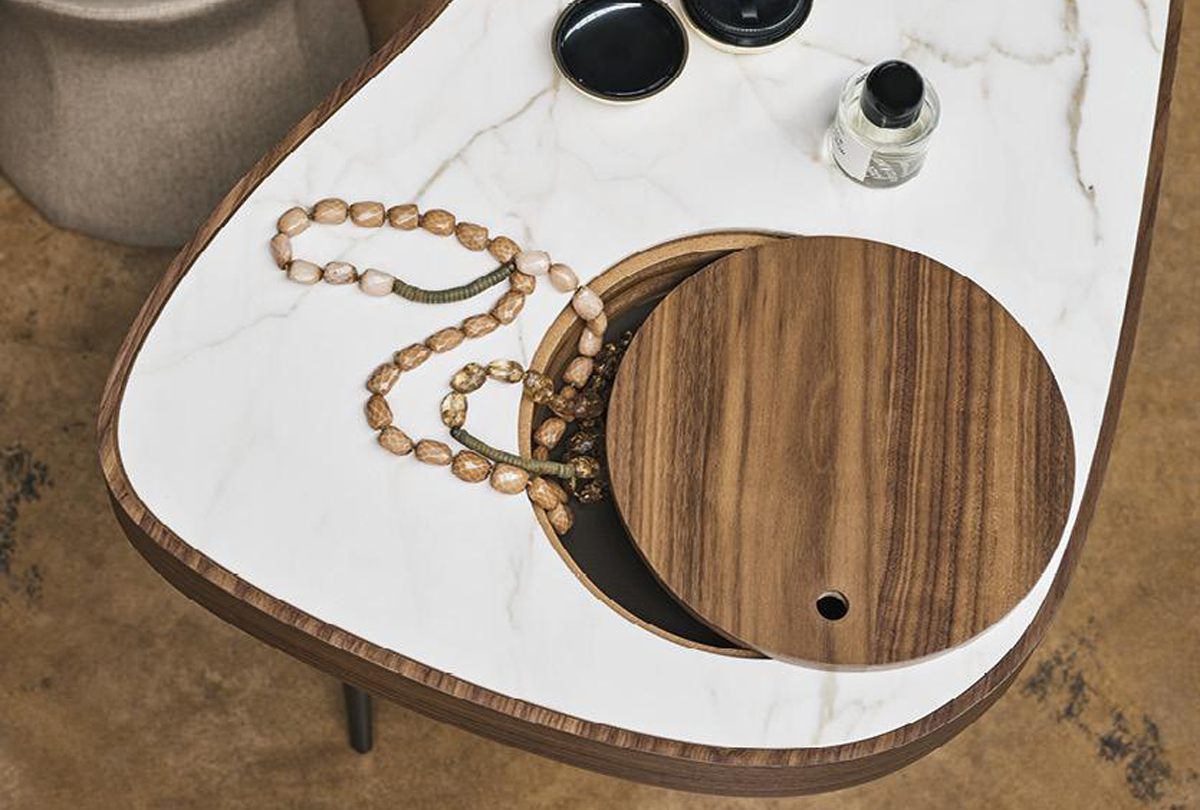 Venus by simplysofas.in